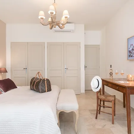 Chateau Des Bertrands Villa Le Cannet-des-Maures
